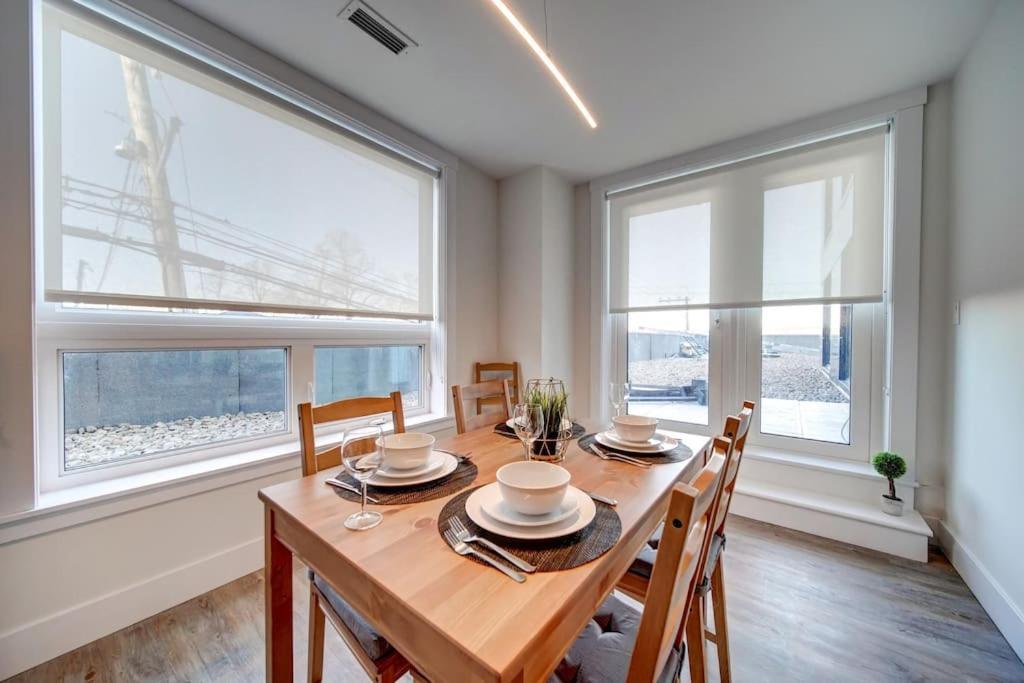 Luxurious Modern 2Br Condo Sleeps 5 Coffee, Ac, Wifi Halifax Exterior foto